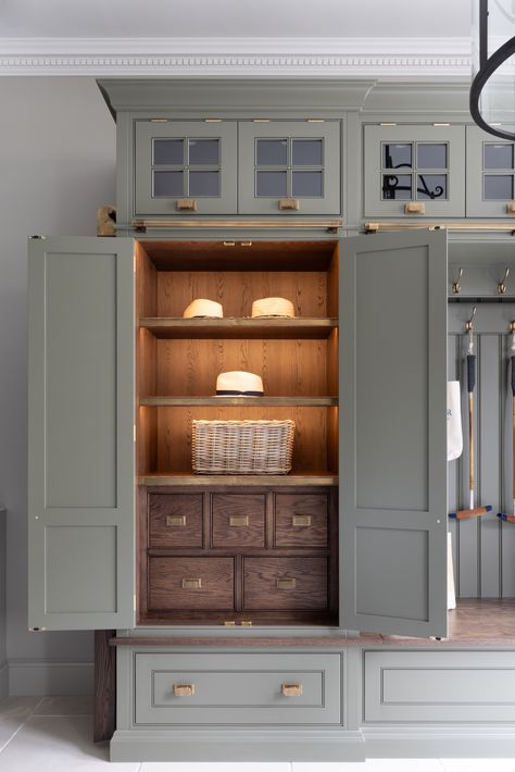 Boot Room | London Showroom - Humphrey Munson Laundry Room And Bathroom, Boot Room Storage, Boot Room Utility, Kitchen Pantry Cupboard, Humphrey Munson, Storage Inspiration, Room London, Mudroom Design, London Home