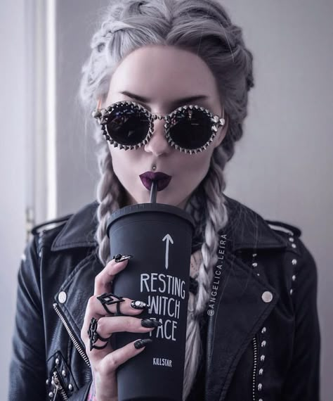 Witchy Fashion, Modern Witch, Goth Style, Witch Aesthetic, Goth Aesthetic, Gothic Beauty, Witchy Vibes, Witchy Woman