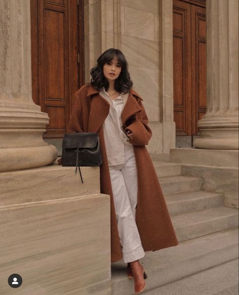 Caramel Coat Outfit, Devil Wears Prada Outfits, Caramel Coat, Street Photography Portrait, France Outfits, Hijab Fashion Inspiration, Favourite Colour, Easy Trendy Outfits, Fall Winter Outfits