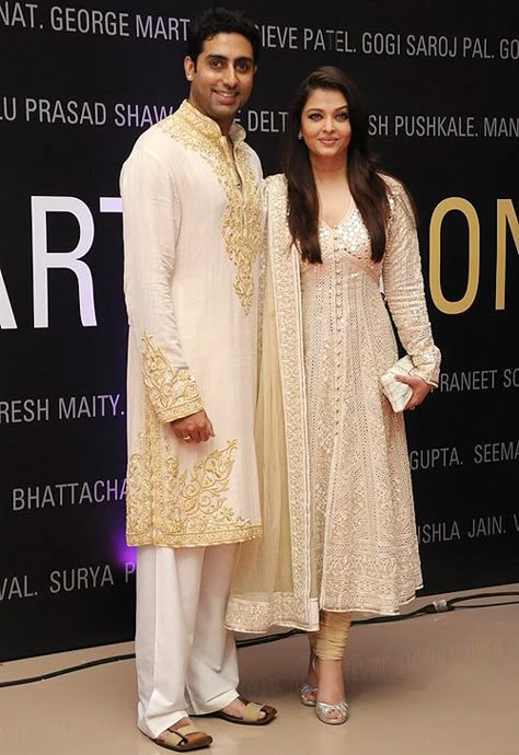 Aishwarya Rai In designer Anarkali Suit Sabyasachi Dresses, ऐश्वर्या राय, Designer Anarkali Suits, Salwar Kamiz, Designer Anarkali, Desi Clothes, Anushka Sharma, Aishwarya Rai, Indian Designer Outfits