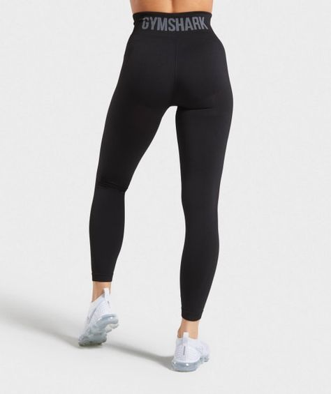 FLEX YOUR WAY- High-waisted fit- Figure-contouring shades- Branded back waistband- Full leg inseam- 56% Nylon, 39% Polyester, 5% Elastane- Model is 5'5" and wears a size XS- Label Colour: Black/Charcoal Gym Shark Outfit, Gym Leggings Women, Flex Leggings, Gym Shark, Gymshark Leggings, Stockings Lingerie, Gym Leggings, Yoga Clothes, Black Charcoal