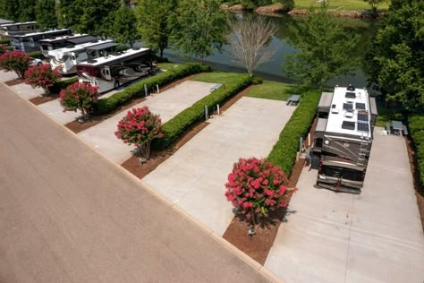 Rv Parking Pad Ideas, Rv Lot Landscaping Ideas, Rv Park Design Plans, Campground Ideas, Luxury Rv Resorts, Rv Lots, Retro Rv, Multigenerational Living, Rv Resorts