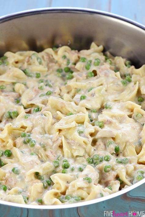 Tuna Noodle Casserole With Elbow Noodles, Peas And Noodles, Tuna Skillet Recipes, Cheesy Tuna Pasta, Tuna Hotdish, Noodle Casseroles, Elbow Noodles, Homemade White Sauce, Tuna Casserole Recipes