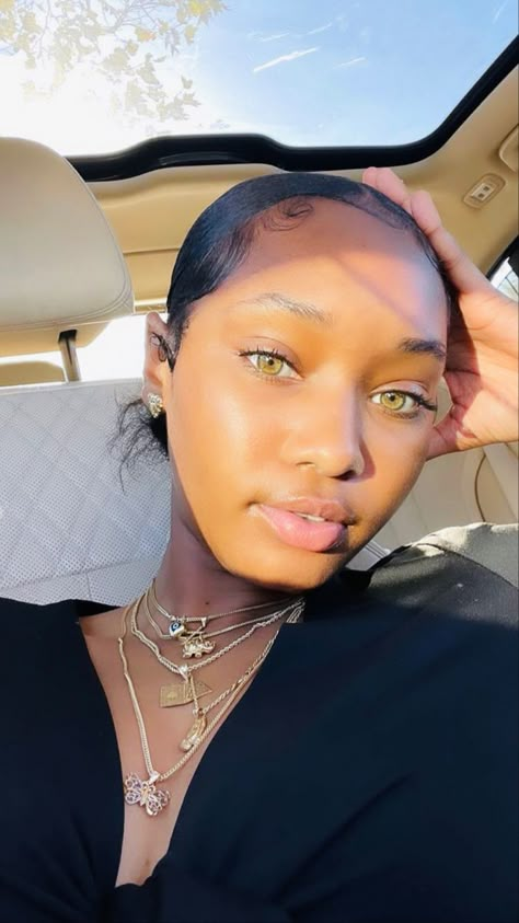 Green Eyes Black Woman, Hazel Eyes Black Women, Black Hair Amber Eyes, Amber Green Eyes, Dark Skin Light Eyes, Edrianna Terraé, Amber Eyes Aesthetic, Light Hazel Eyes, Face Subliminal