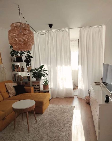 Living Room And Bedroom Combo, Curtain Divider, Cozy Studio Apartment, Small Apartment Bedrooms, Studio Apartment Design, Studio Apartment Living, Deco Studio, Dream Apartment Decor, Small Studio Apartments