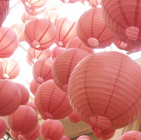 Japanese lanterns Japanese Pink Aesthetic, Pink Japanese Aesthetic, Pink Aesthetic Japanese, Japanese Lights Aesthetic, Warm Pink Aesthetic, Pink Japan Aesthetic, Japanese Lanterns Room Decor, Japanese Lantern Aesthetic, 1960s Wallpaper