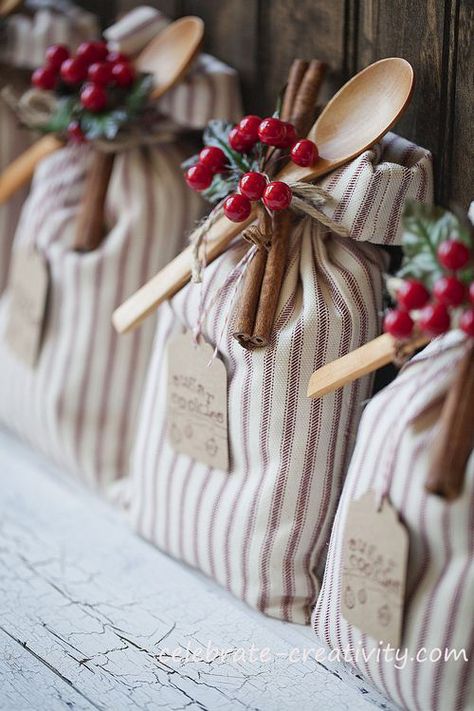 These are fantastic ideas - I'm going to start making some for Christmas! 25 DIY handmade gifts people actually want. Gift Jars, Jul Diy, Crafty Gifts, Homemade Christmas Gifts, Wrapping Ideas, Cool Ideas, Office Parties, Noel Christmas, Homemade Christmas