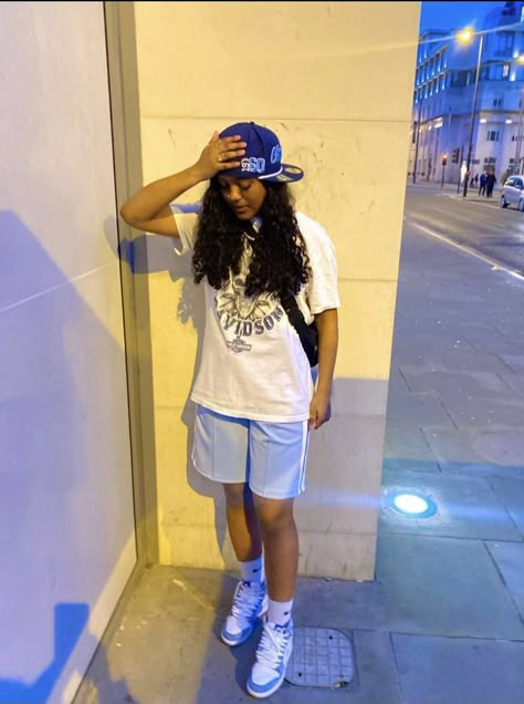 Summer Tomboy Outfits, Stem Outfits, Fly Fits, Swag Outfits For Girls, Playing Football, Tomboy Outfits, Tomboy Style Outfits, Streetwear Fashion Women, Cute Swag Outfits