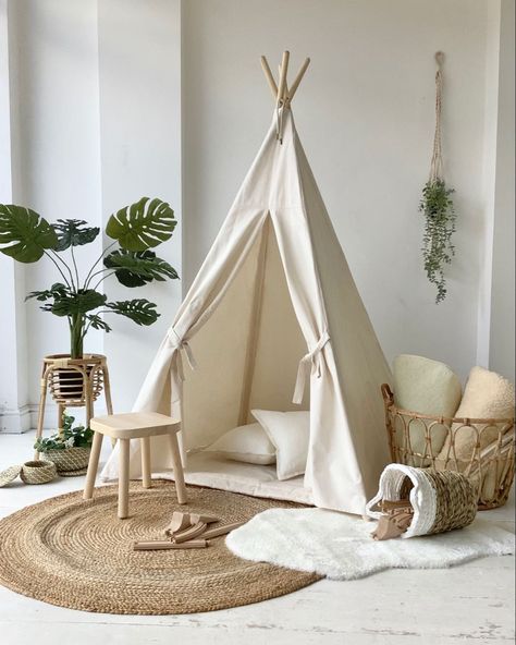 NATURAL TEEPEE