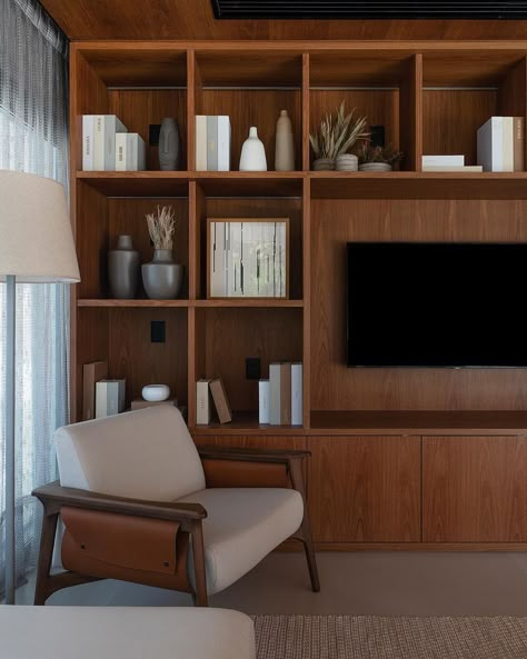 Mid Century Modern Built In Bookcase, Built In Cabinets Living Room Mid Century, Tv Wall Design With Bookshelves, Mid Century Modern Built In Entertainment Center, Wood Tv Built In, 70s Built In Shelves, Tv Wardrobe Living Room, Mid Century Modern Living Room Built Ins, Tv Wall Mid Century Modern