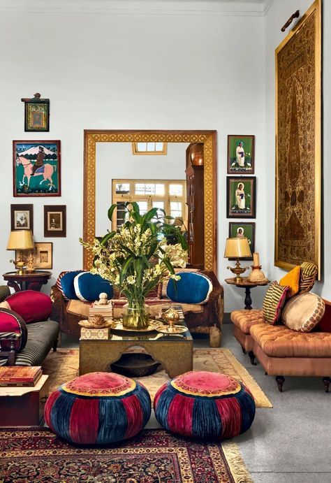 Indian Living Room, Indian Living Rooms, India Home Decor, Painted Cupboards, Indian Interiors, Indian Princess, Indian Homes, Indian Inspired, Style Deco