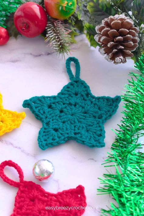 Crochet Christmas Stars Free Pattern, Crochet Star Patterns Free, Easy Crochet Ornaments Free Pattern, Crochet Christmas Star, Star Crochet Pattern, Easy Crochet Christmas, Crochet Star Patterns, Christmas Gifts For Adults, Crochet Star