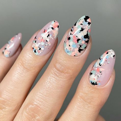 32 Abstract Nail Art Designs to Inspire Your Creativity in 2024 - divagaze.com Abstract Nail Art Designs, Animal Print Nails Art, Abstract Nail, Confetti Nails, Elegant Minimalism, Easter Nail Art, Abstract Nail Art, Leopard Print Nails, Drip Nails