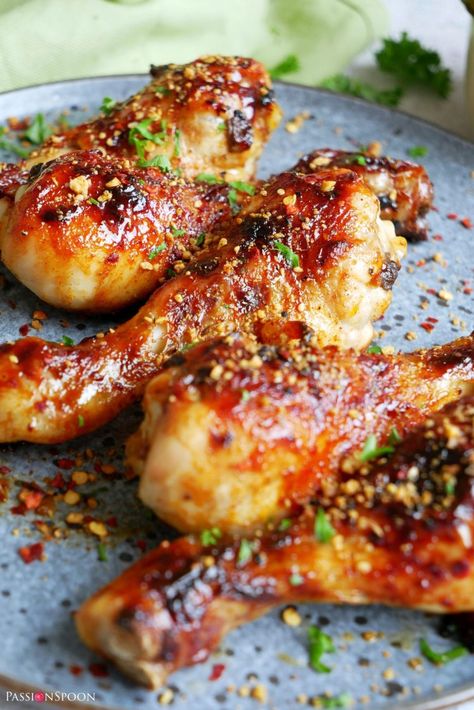 Oven-baked sticky chicken drumsticks with Dukkah offer a delightful fusion of flavours and textures. The savoury and nutty spice blend of Dukkah complements the tender, juicy chicken, while the sticky glaze adds a touch of sweetness. They make a perfect casual meal. #chicken #healthy #food #summerlunch #dukkah #hänchen #chickendrumsticks Chicken Drumstick Recipes Oven, Sticky Chicken Drumsticks, Drumstick Recipes Oven, Drumsticks Oven, Crusted Chicken Tenders, Baked Chicken Drumsticks, Healthy Baked Chicken, Sticky Chicken, Drumstick Recipes