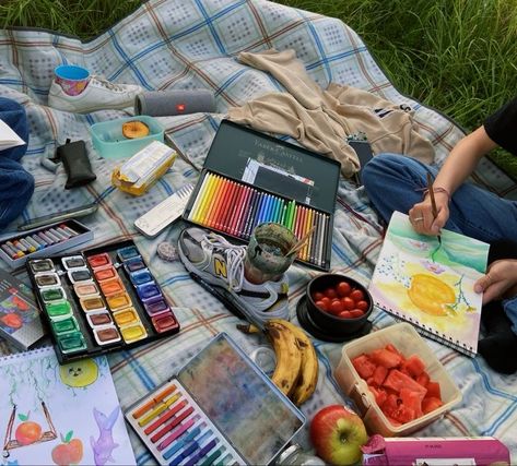 Painting Rocks Aesthetic, Painting Together Aesthetic, Art Dates Aesthetic, Painted Rocks Aesthetic, Painting Date Aesthetic, Picnic Art, Cute Picnic, Art Ho, Aesthetic Creative