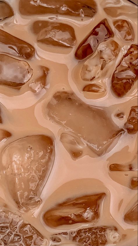 Coffee Wallpaper Iphone, Earth Photos, Coffee Wallpaper, Caramel Coffee, Iphone Wallpaper Fall, Coffee Girl, Ice Coffee, Pretty Drinks, Coffee Aesthetic