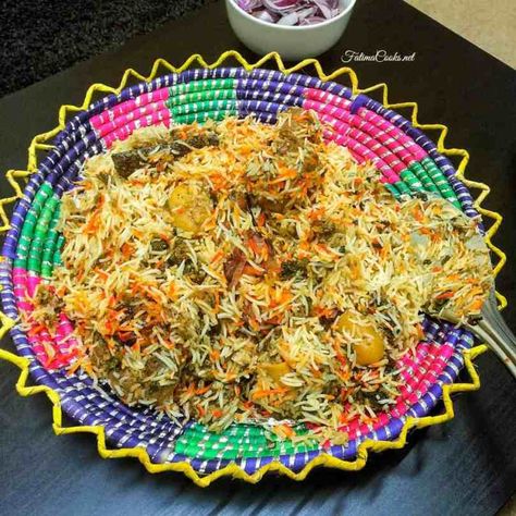 How To Make Sindhi Biryani Using Lamb or Mutton & Potatoes - Fatima Cooks Pakistani Mutton Biryani Recipe, Pakistani Rice Recipes, Lamb Biryani Recipe, Sindhi Biryani, Mutton Biryani Recipe, Lamb Biryani, Mutton Biryani, Bangladeshi Food, Biryani Rice