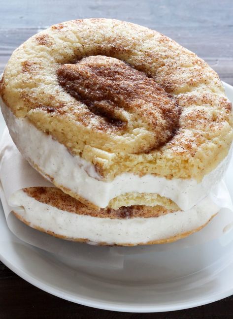 Cinnamon Roll Ice Cream Sandwiches - Baker by Nature Cinnamon Roll Ice Cream, Ice Cream Sandwich Recipes, Sandwiches Healthy, Refrigerated Desserts, Cold Drinks Recipes, Dessert Sandwich, Ice Cream Sandwiches Recipe, Baker By Nature, Butter Ice Cream