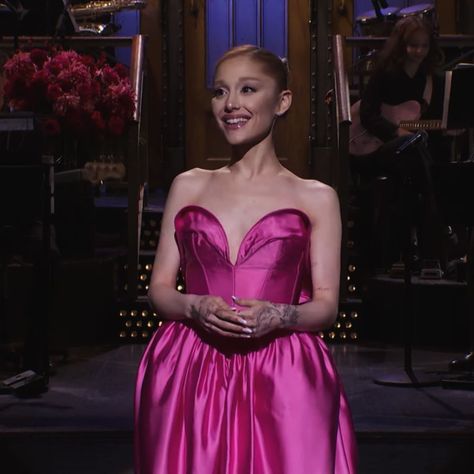 last night ariana grande left us gasping and laughing in this beautiful and enchanting pink dress from the Thierry Mugler’s fall 1982 collection #mugler #arianagrande #snl Ariana Grande Beautiful, Ariana Grande Snl, Ariana Grande Images, Dangerous Woman Tour, Cat Valentine, Eternal Sunshine, Night Live, High Ponytails, Dangerous Woman