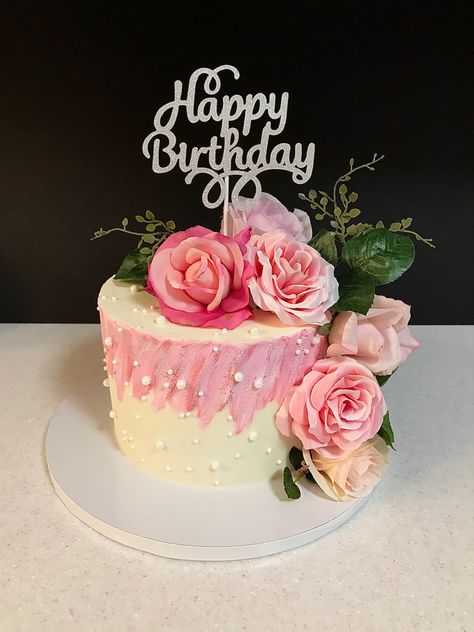 Birthday Cake For Elderly Lady, Happy Mothers Day Pictures, Buttercream Birthday Cake, Happy Birthday Flowers Wishes, Mommy Birthday, Mothers Day Pictures, Birthday Cakes For Women, Cakes For Women, Cake Decorating Designs