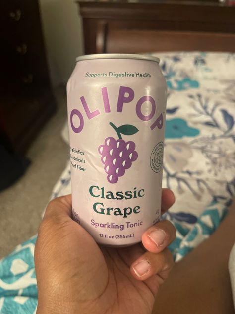 This sparkling tonic tastes JUST like a grape faygo would! Now obsessed with olipop…so good! Oli Pop, Olipop Soda, Healthy Soda, Happy Drink, Soda Drinks, Body Hygiene, Healthy Drink, Food Therapy, Plant Fibres