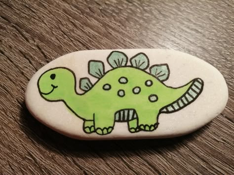 Rock Painting Ideas Dinosaur, Dino Rock Painting, Dinosaur Rock Painting Ideas, Dinosaur Painting Easy, Dinosaur Rock Painting, Dot Art On Rocks, Monster Rocks, Rock Diy, Painted Rocks Ideas