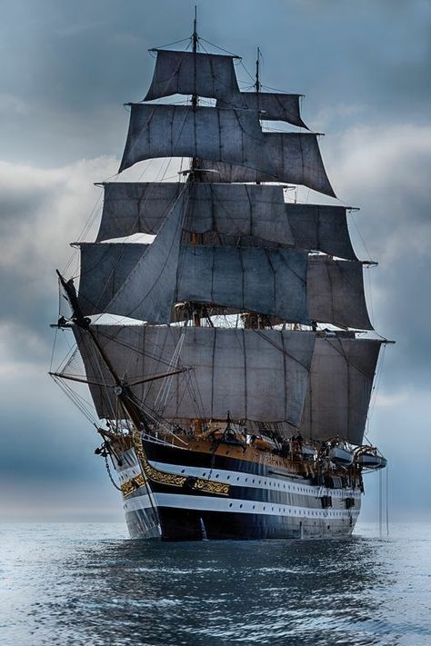 Tumblr is a place to express yourself, discover yourself, and bond over the stuff you love. It's where your interests connect you with your people. Hms Bounty, Amerigo Vespucci, Pirate Ship Art, Naval Architecture, Navi A Vela, Sailing Art, Old Sailing Ships, Clipper Ship, Ship Artwork