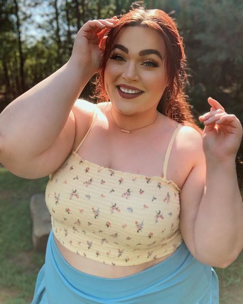 Loey Lane on Instagram: “The highlight of my day has quickly turned into getting ready to go in my backyard, take self timer photos and then scurrying back inside…” Self Timer Photos, Timer Photos, Loey Lane, Highlight Of My Day, Plus Size Inspiration, Mid Size Fashion, Midsize Fashion, Plus Size Beauty, My Day