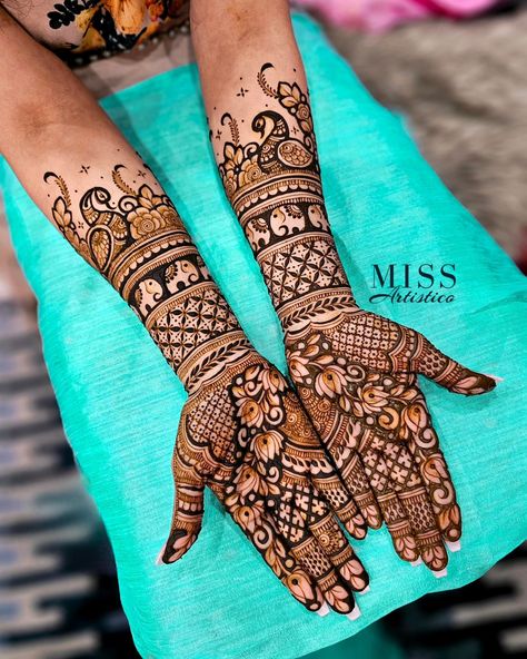 Sharan's enchanting bridal henna showcasing delicate floral patterns entwined with a majestic peacock design 🦚 ♥️. The blend of nature-inspired elements creates a truly mesmerizing adornment for her special day. @jitsharan28 Lotus Bridal Mehendi, Peacock Bridal Mehndi Designs, Floral Henna Designs Bridal, Karwachauth Mehndi, Peacock Henna, Engagement Mehendi, Mehendi Ideas, Peacock Mehndi, Traditional Mehndi Designs