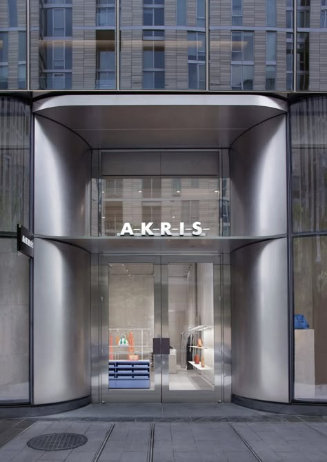 David Chipperfield Architects designs Akris boutique in Washington DC Hotel Entrance Canopy, Shop Entrance Design, Retail Facade Design, Shopfront Design, Facade Signage, Store Facade, David Chipperfield Architects, Retail Facade, David Chipperfield