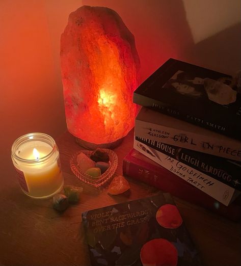 bedside table salt lamp books candles crystals Bed Side Table Salt Lamp, Salt Lamp Bedside Table, Candle Bedside Table, Downtown Room Decor, Salt Lamp Aesthetic, Bedroom Decor Plants, Small Room Aesthetic, Aesthetic Small Room, Bedroom Decor Amazon