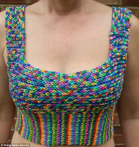 Pick of the crop: This revealing crop top is one of the many inventive designs currently listed on the site Rainbow Loom Dress, Loom Band Dress, Loom Band Patterns, Rainbow Loom Bracelets Easy, Rubber Band Crafts, Rainbow Loom Creations, Rainbow Loom Patterns, Rainbow Loom Designs, Rainbow Loom Bands