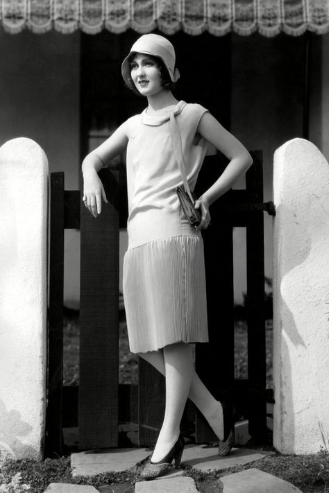 doris hill actress | 1920s Fashion: Meet The Iconic Women Who Changed Our Style Forever Flapper Girls, Twenties Style, 1920 Women, 1920s Fashion Women, 1920s Women, 1920's Fashion, 1920 Fashion, Flapper Girl, Look Retro