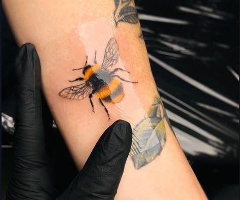 Bee Tattoo Meaning, Watercolor Dragonfly Tattoo, Small Bee Tattoo, Bee Tattoos, Bumble Bee Tattoo, Autumn Tattoo, Insect Species, Tattoo Themes, Tattoo Meanings