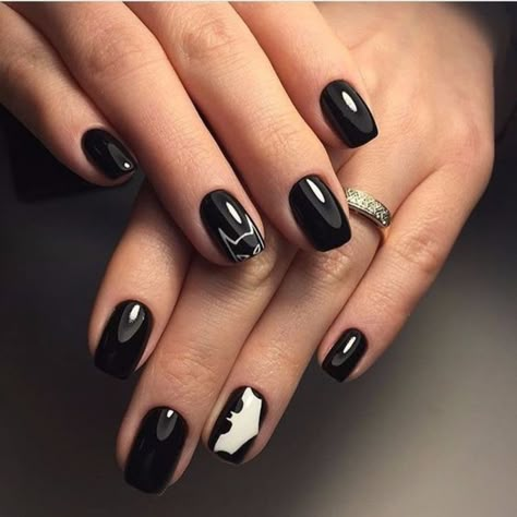 Batman Nail Art, Batman Nails, Gel Nails Long, Black And White Nail, Black And White Nail Art, Black And White Nails, White Nail Art, White Nail Designs, Black Nail Designs