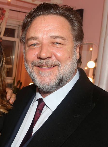 4,926 Russell Crowe Photos Photos and Premium High Res Pictures - Getty Images Russell Crowe Young, Lorraine Bracco, Chris Young Music, Gladiator Movie, Russell Crowe, Chris Young, Black Background Images, You Are Cute, Stephen Amell