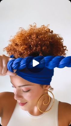 Jessica Morrobel | NYC Content Creator on Instagram: "Have you tried this head wrap style? It's one of my favorite curly hair looks! 🫶🏼  . . . . . . . . . . . . . . . . . . . #berrycurly #teamnaturalhair  #naturallycurly #curlyhairjourney #curlyhairmethod #curlscurlscurls #curlynaturalhair #naturalcurlyhair #embraceyourcurls #curlycommunity #curlyhaircommunity" Natural Hair Wrap Styles, Headwrap Styles Black Women, Head Ties Styles, African Head Wraps Tutorial, Curly Hair Looks, Medium Length Curls, Headwrap Hairstyles, African Hair Wrap, Manu Chao