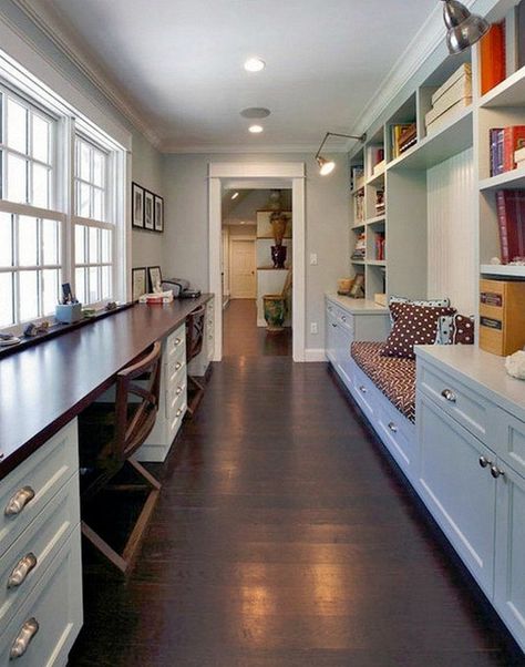 Homeschool Room Design, Homework Room, Traditional Home Office, Craft Room Design, Drop Zone, Small Laundry Rooms, Small Laundry, Craft Room Office, Built In Desk