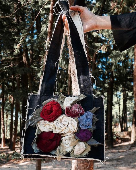 Avant Garde Store in Hong Kong on Instagram: “Elena Dawson Black Silk Dupion Baby Roses Tote Bag #elenadawson” Elena Dawson, Galliano Dior, Artsy Bag, Rose Tote Bag, Casual Tote Bag, Diy Bags, Queen Crown, Pierre Balmain, Fabric Flower