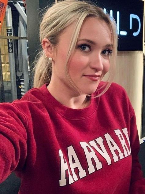 Young & Hungry, 2000s Girl, Emily Osment, Behind Blue Eyes, Young Sheldon, The One And Only, Character Aesthetic, These Girls, One And Only