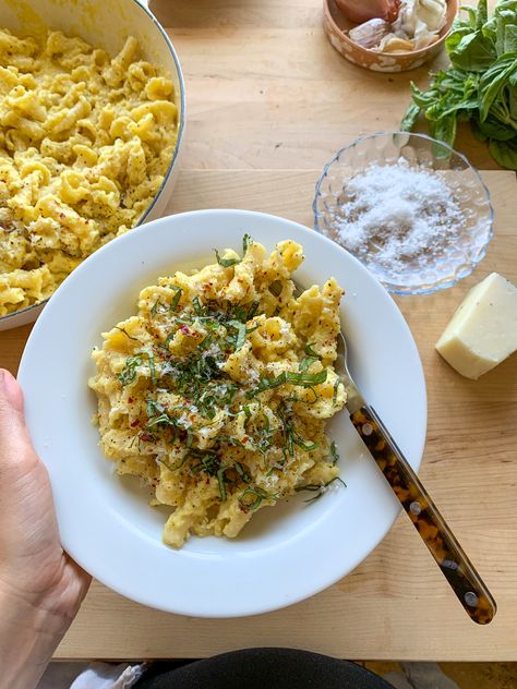 Creamy Summer Corn Pasta with Pecorino + Basil Corn Pasta Sauce, Summer Corn Pasta, Sweet Corn On The Cob, Gnocchi Dishes, Corn Pasta, Basil Pasta, Creamy Corn, Summer Corn, Food Rules