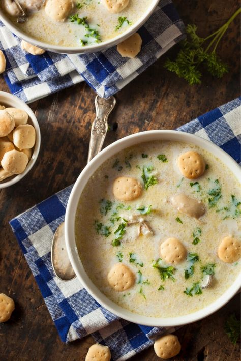 Paula Deen's Oyster Stew - Half-Scratched Oyster Chowder, Oyster Stew Recipes, Canned Oysters, Oyster Soup, Oyster Stew, Best Oysters, Oyster Recipes, Seafood Stew, Fresh Oysters