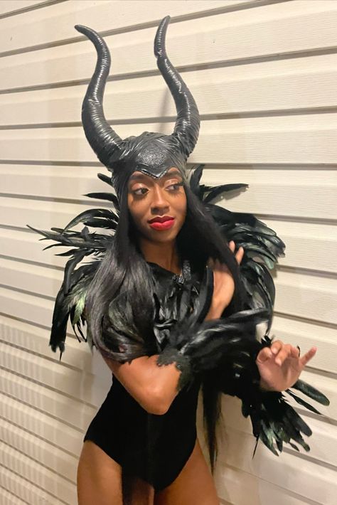 halloween costume all black maleficent feathers simple costume  easy halloween Maleficent Easy Costume, Disney Maleficent Costume, Maleficent Costume With Wings, Maleficent Mistress Of Evil Costume, Live Action Maleficent, All Black Halloween Costume, Maleficent Halloween Costume, Maleficent Halloween, Black Halloween Costumes