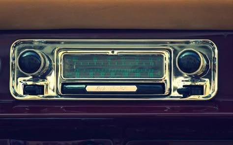 car radio Radio Drawing, Taylor Swift Tim Mcgraw, Mystery Gang, Olden Days, Bmw 2002, Old Car, Vintage Radio, Gen Z, My Car