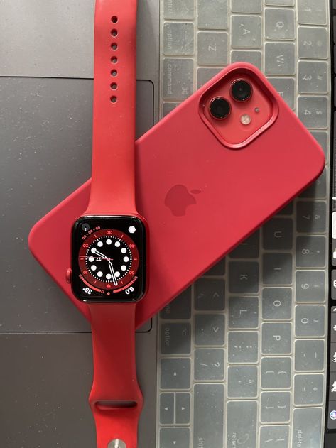 Apple Watch 6 Series, Iphone 12 Red, Red Apple Watch, Apple Leather Case, Apple Iphone Accessories, Apple Watch Series 6, Apple Technology, Unique Iphone Cases, Iphone Obsession