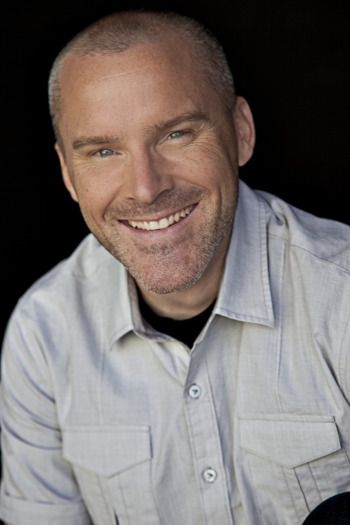 Roger Craig Smith, American voice actor. Roger Craig Smith, Craig Smith, Voice Actor, Favorite Celebrities, Comedians, The Voice, Actors, Celebrities