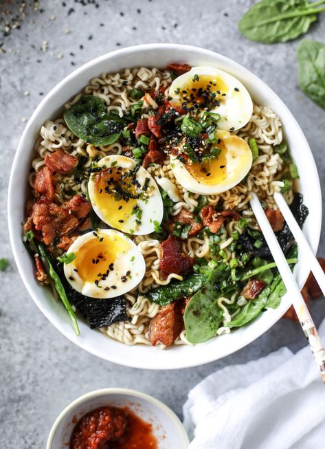 Nasi Goreng Recept, Tomato Breakfast, Crispy Eggplant, Baker By Nature, Ramen Noodle Recipes, Breakfast Hash, Ramen Recipes, Eggplant Recipes, Favorite Comfort Food