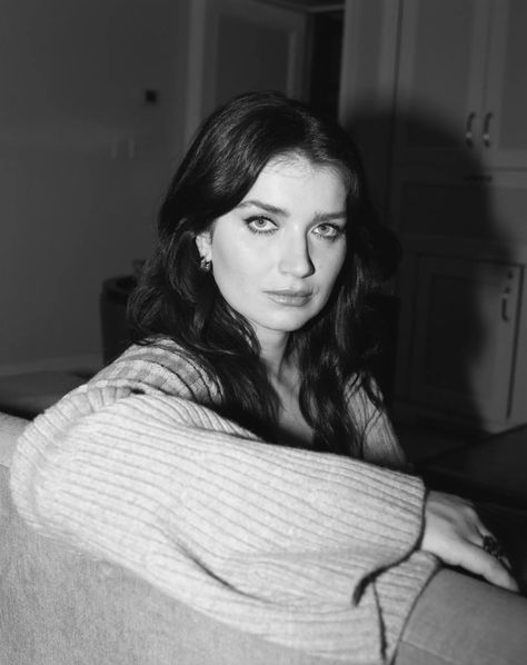 Eve Hewson, Star of ‘The Perfect Couple,’ Could Soon Be a Household Name - The New York Times Eve Hewson, The Perfect Couple, Perfect Couple, Rock Star, Change In, A Rock, Ny Times, Old Money, The New York Times