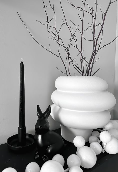 Black Grey Room, Window Sill Decor, Faux Branches, Grey Room, Black Vase, Hygge Home, Decor Black, Minimalist Decor, Simple Decor