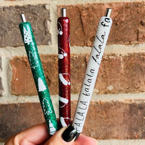 Christmas Decor Office, Epoxy Pens, Glitter Tumbler Cups, Lubbock Tx, Christmas Glitter, Custom Tumbler Cups, Custom Pens, Beautiful Pen, Resin Projects